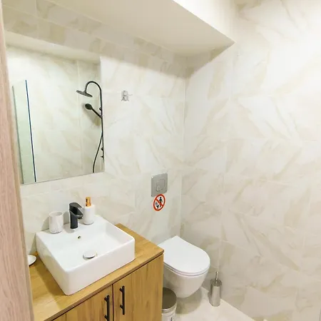 Luxury B5 - Center 塞萨洛尼基